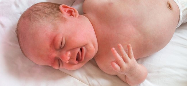 Criança com escarlatina na Ser e Crescer - Serviços Clínicos.